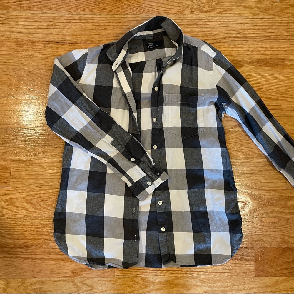 GAP Gray and White Flannel Button Down